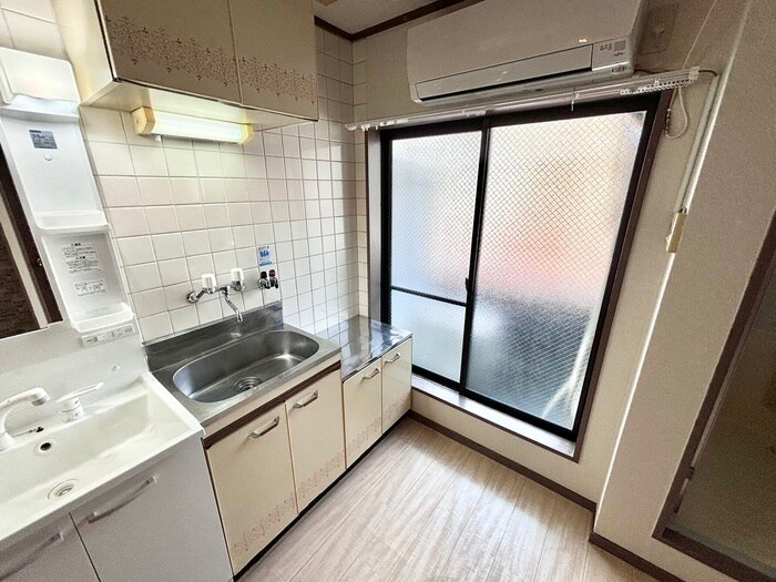 物件内観写真12　(キッチン)