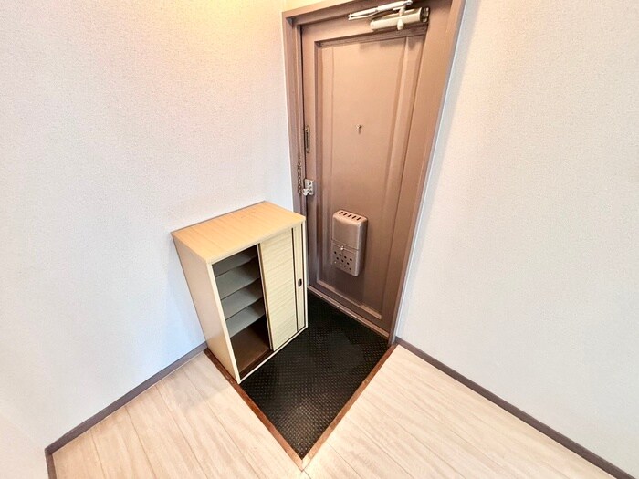 物件内観写真17　(玄関)