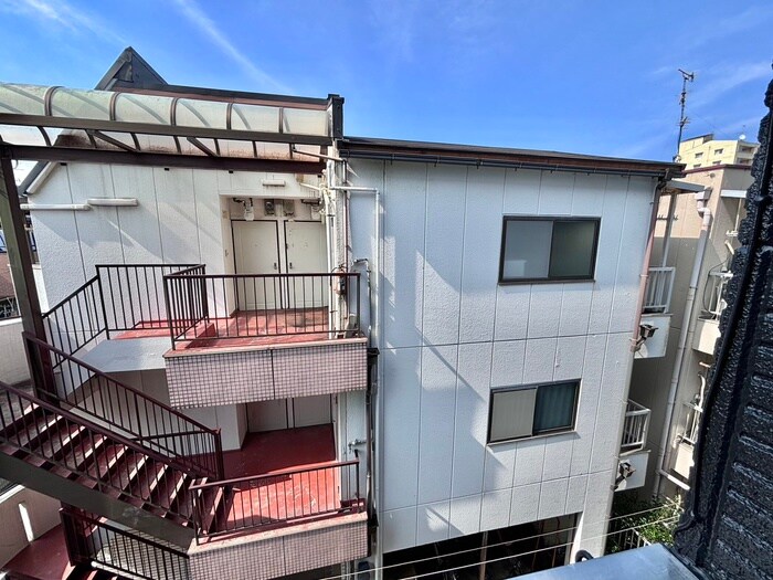 物件内観写真22　(室内からの展望)