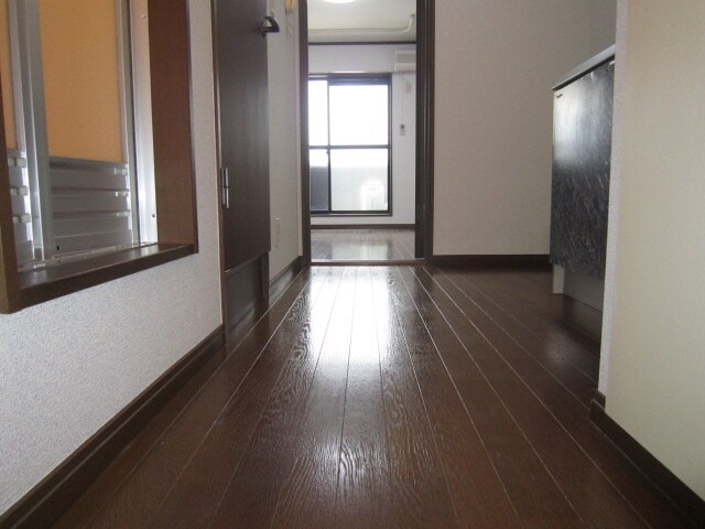物件内観写真7　(廊下)