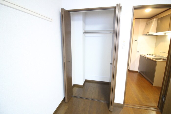 物件内観写真12　(収納)