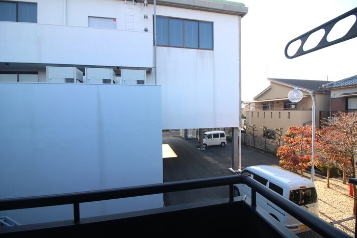 物件内観写真14　(室内からの展望)