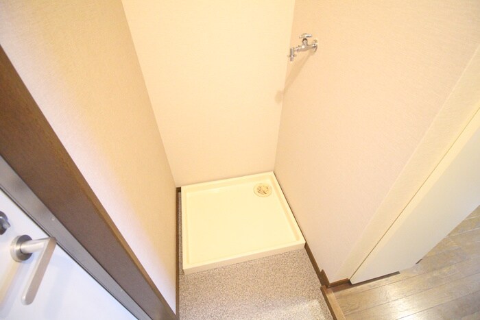 物件内観写真17　(洗濯機置場)