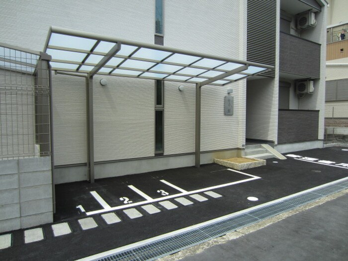 物件外観写真2　(駐輪場)