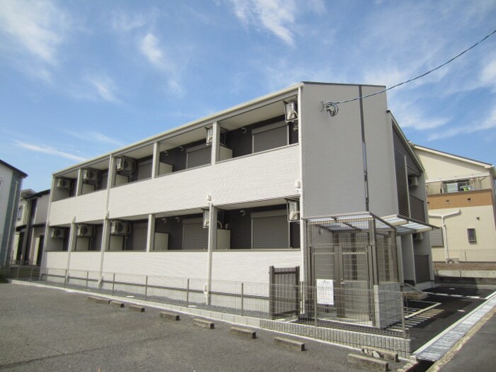 物件外観写真5　(駐車場)