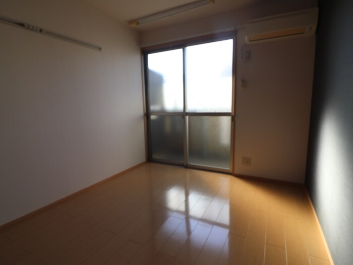 物件内観写真6　(居室)