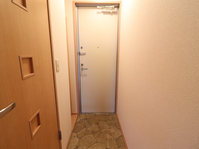 物件内観写真15　(玄関)