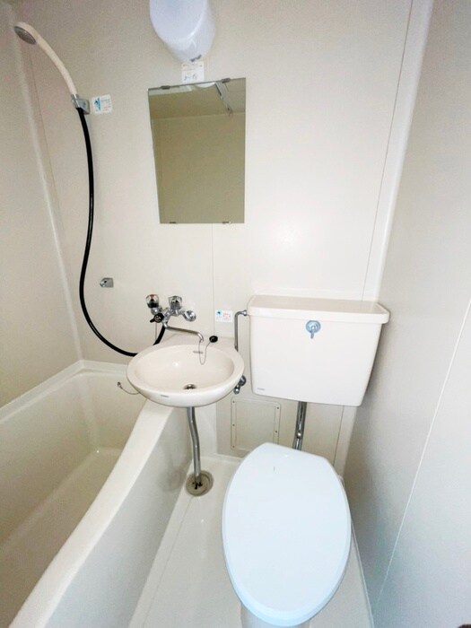 物件内観写真8　(トイレ)