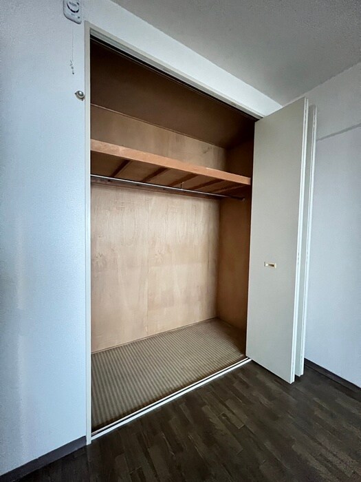 物件内観写真16　(収納)