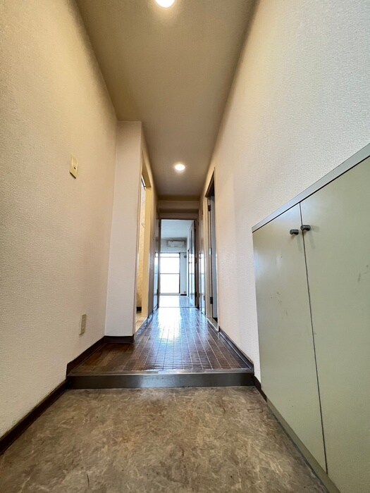 物件内観写真19　(玄関)