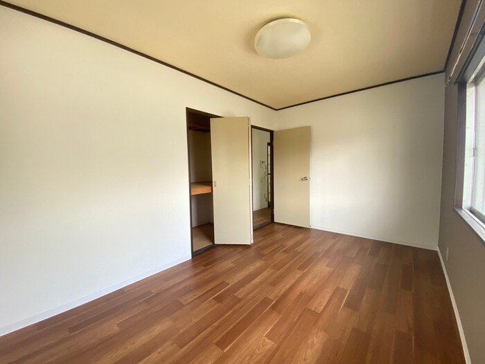 物件内観写真10　(居室)