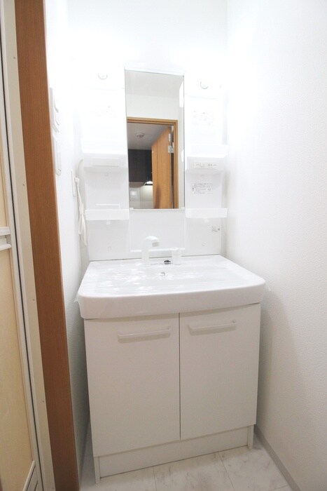 物件内観写真9　(洗面)