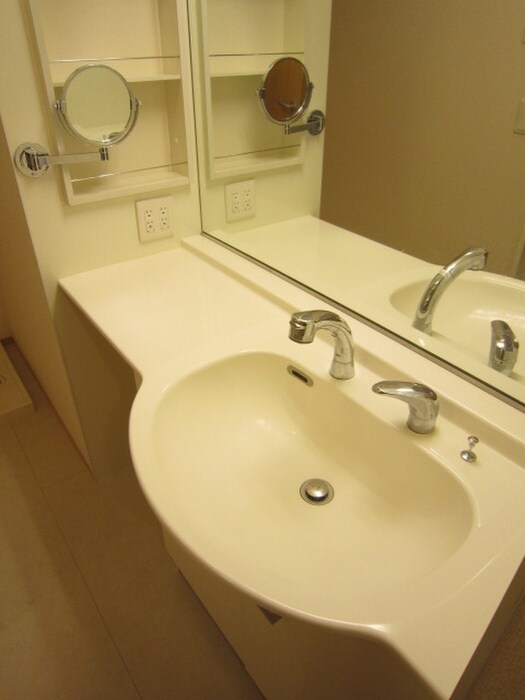 物件内観写真11　(洗面)