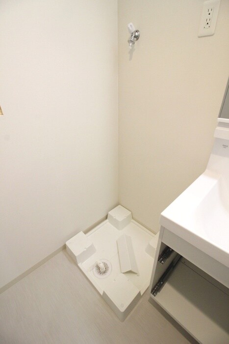 物件内観写真10　(洗濯機置場)