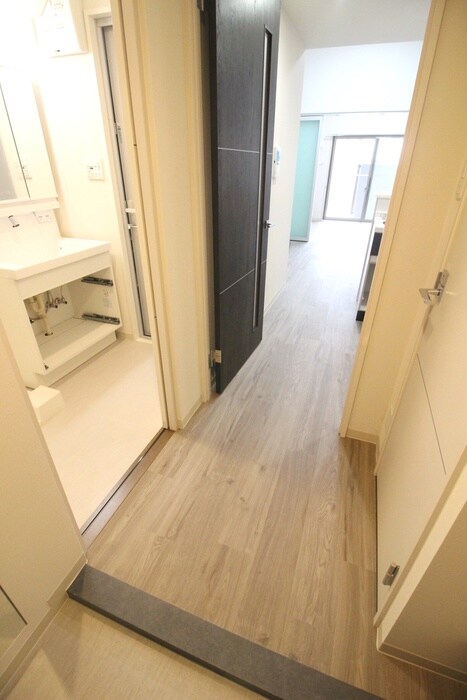 物件内観写真17　(廊下)