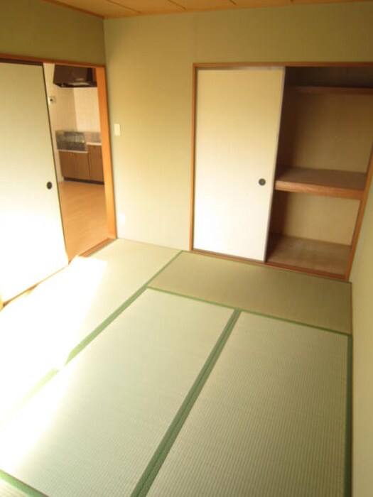 物件内観写真7　(居室)