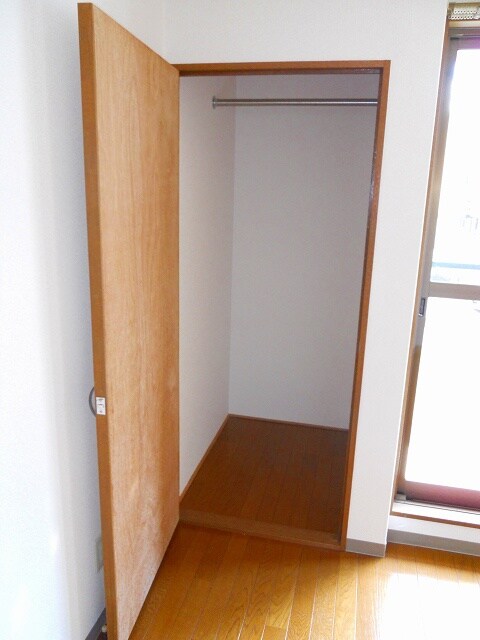 物件内観写真11　(収納)