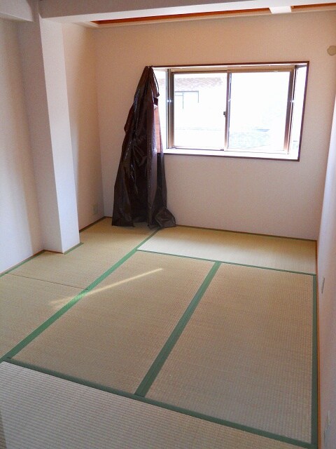 物件内観写真12　(居室)