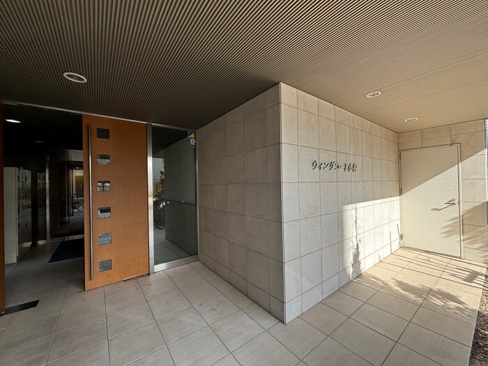 物件外観写真5　(エントランス部分)