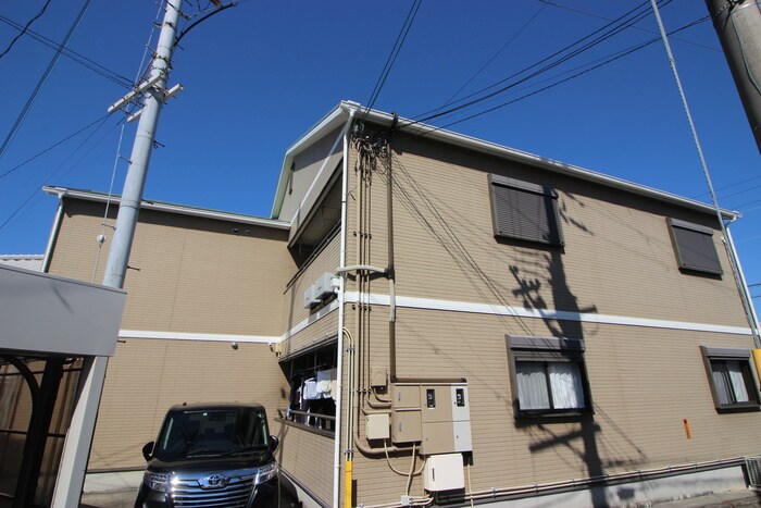 物件外観写真6　(エントランス部分)