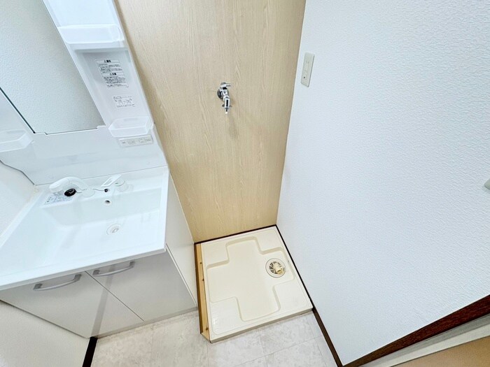 物件内観写真13　(洗濯機置場)