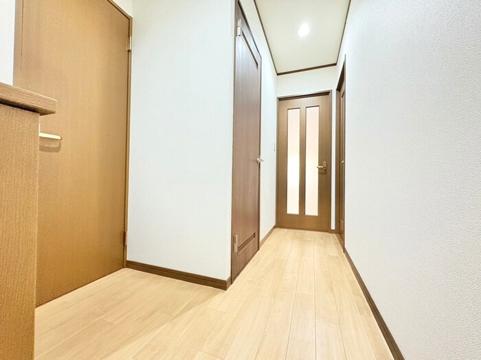物件内観写真16　(廊下)