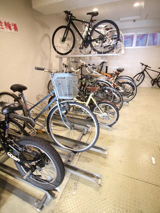 物件外観写真6　(駐輪場)