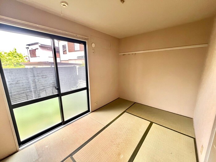 物件内観写真10　(居室)