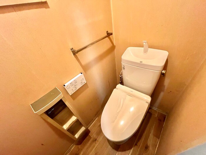 物件内観写真15　(トイレ)