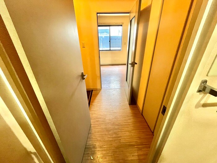 物件内観写真20　(廊下)