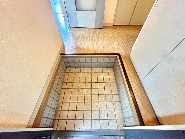 物件内観写真22　(玄関)
