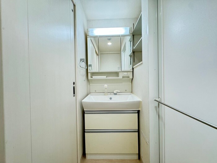 物件内観写真12　(洗面)