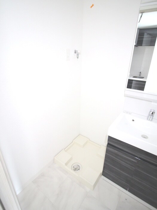 物件内観写真11　(洗濯機置場)