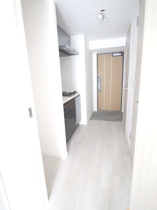 物件内観写真16　(玄関)