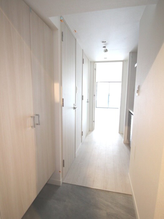 物件内観写真18　(廊下)