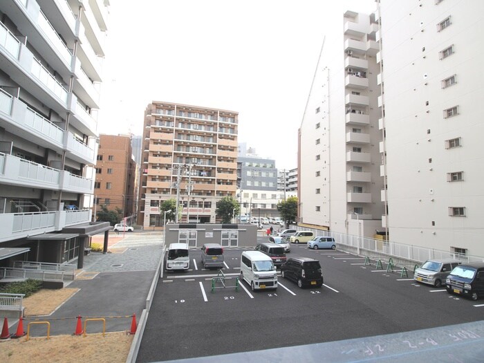 物件内観写真20　(室内からの展望)