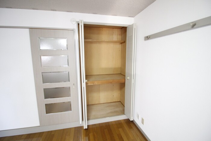 物件内観写真10　(収納)