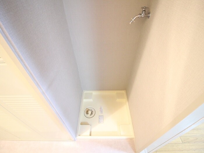 物件内観写真14　(洗濯機置場)