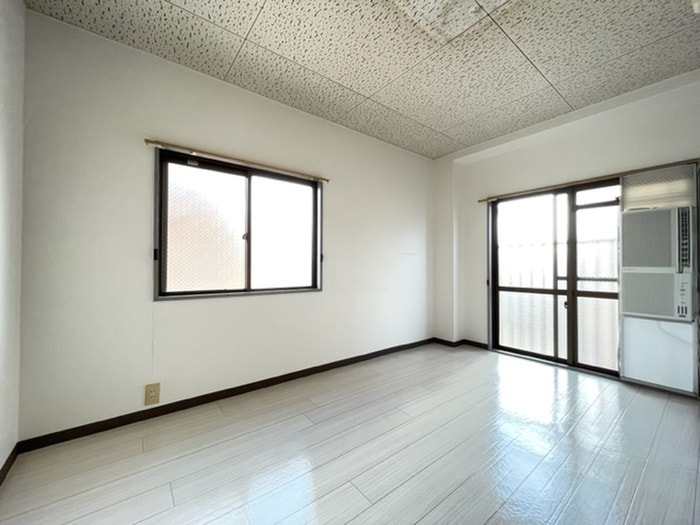 物件内観写真10　(居室)