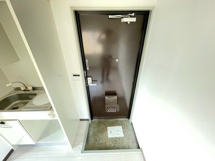 物件内観写真14　(玄関)
