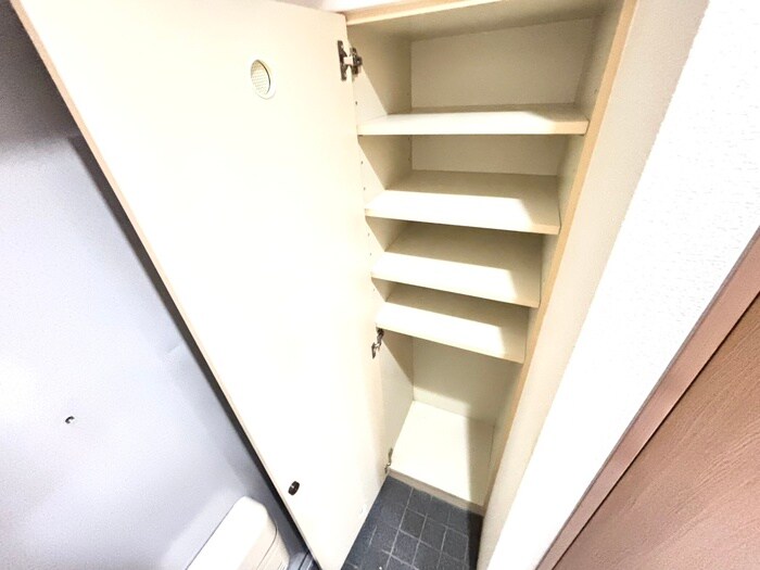 物件内観写真13　(靴箱)