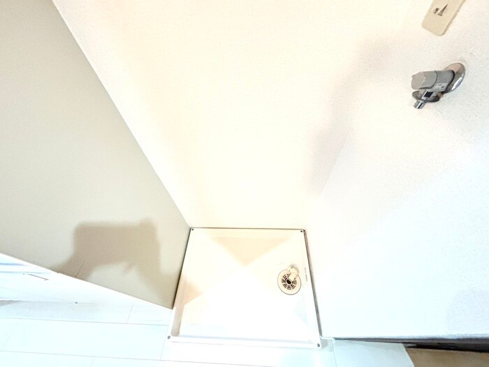 物件内観写真15　(洗濯機置場)