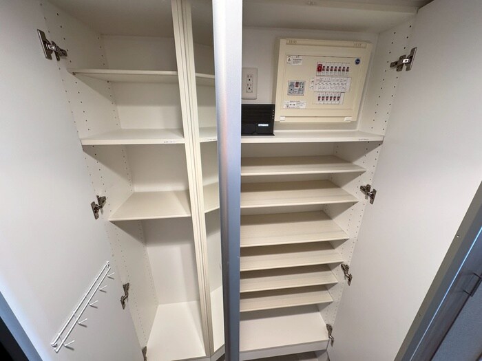 物件内観写真15　(靴箱)