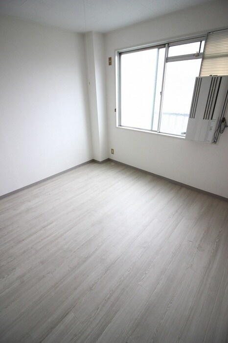 物件内観写真18　(居室)