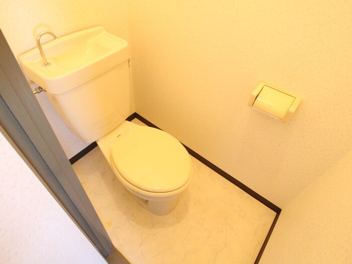 物件内観写真11　(トイレ)