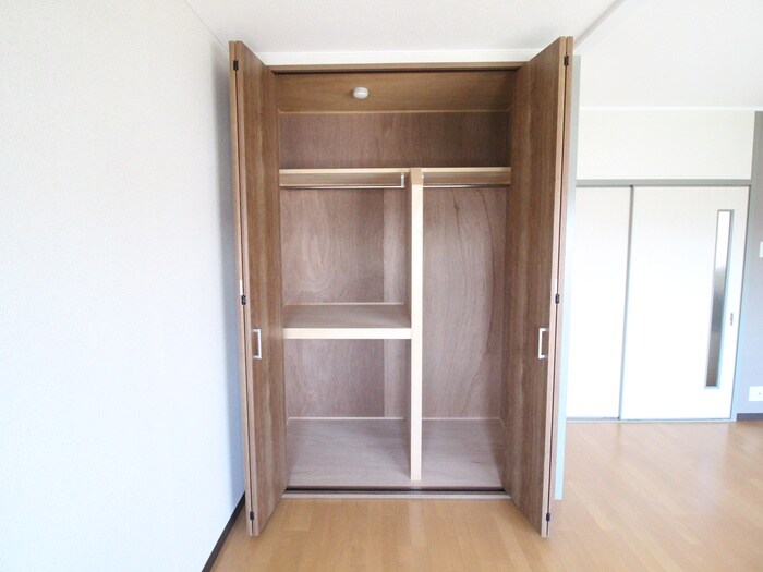 物件内観写真13　(収納)