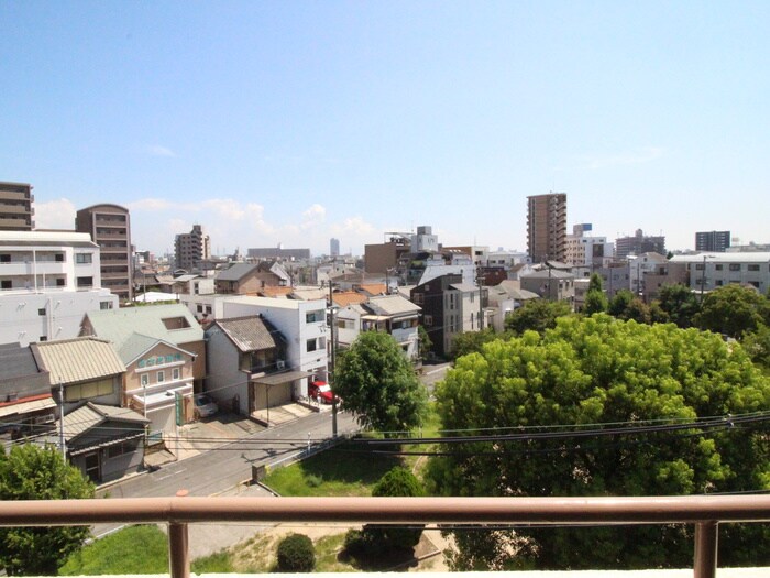 物件内観写真20　(室内からの展望)