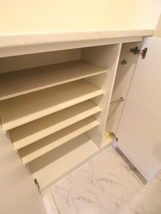 物件内観写真14　(靴箱)