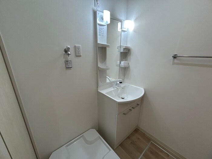 物件内観写真11　(洗面)