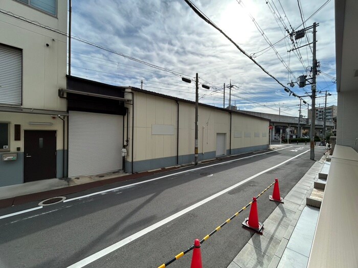 物件内観写真14　(室内からの展望)